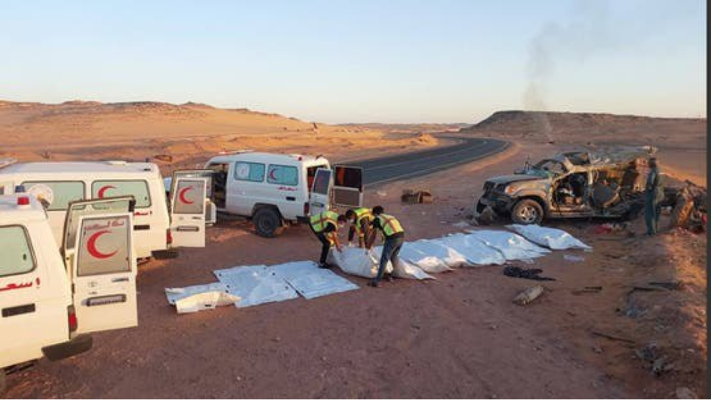 في طريقهم إلى ليبيا.. وفاة 12 سودانيا في حادث مروري