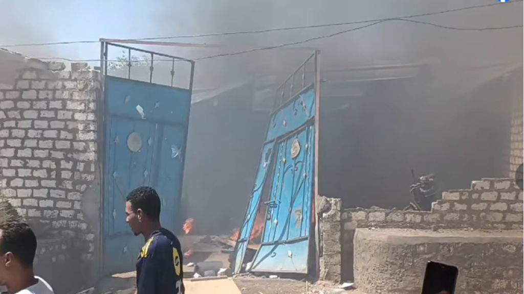 في واقعة مثيرة.. أهالي قرية مصرية يهدمون 