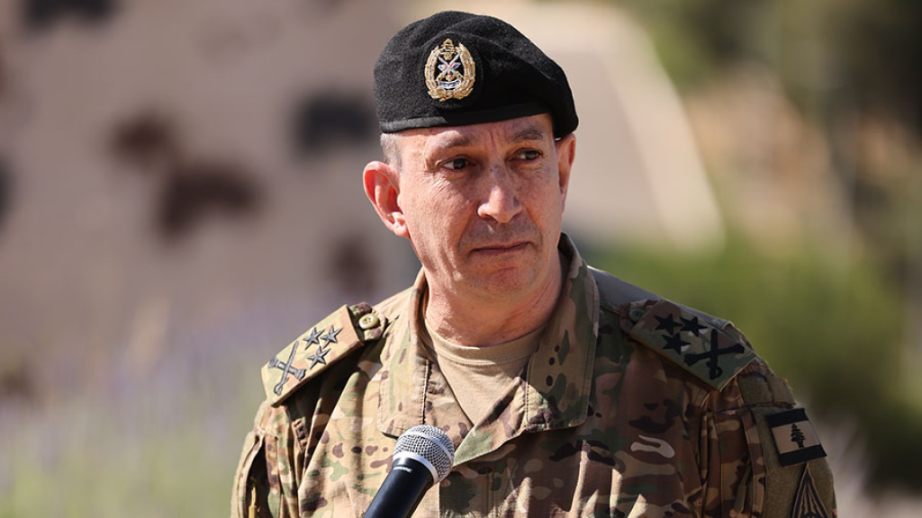 قائد الجيش تفقد قيادة الفوج المجوقل في غوسطا
