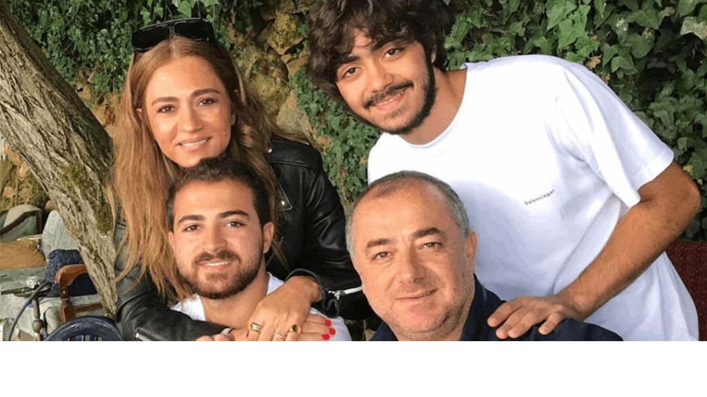 صور جديدة لابن الياس بو صعب والفنانة جوليا وخطيبته الحسناء.. 
