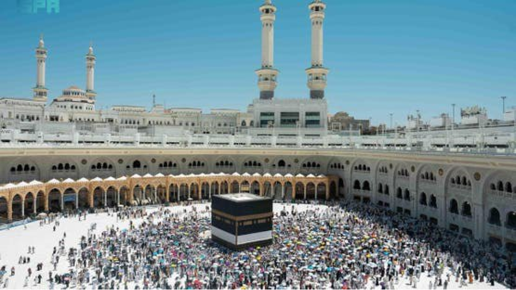نائب أمير مكة يعلن نجاح موسم الحج