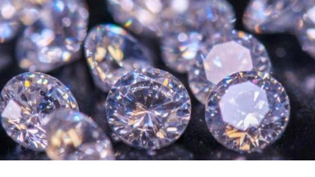 10 % جمارك | الألماس بين المطرقة والسندان: رسوم ترامب وابتكارات المختبرات تهدّد عرش الرفاهية