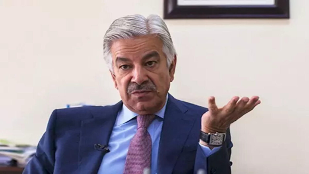 وزير الدفاع الباكستاني أكد حق ايران بامتلاك برنامج نووي.. باكستان جاهزة للدفاع عن ايران