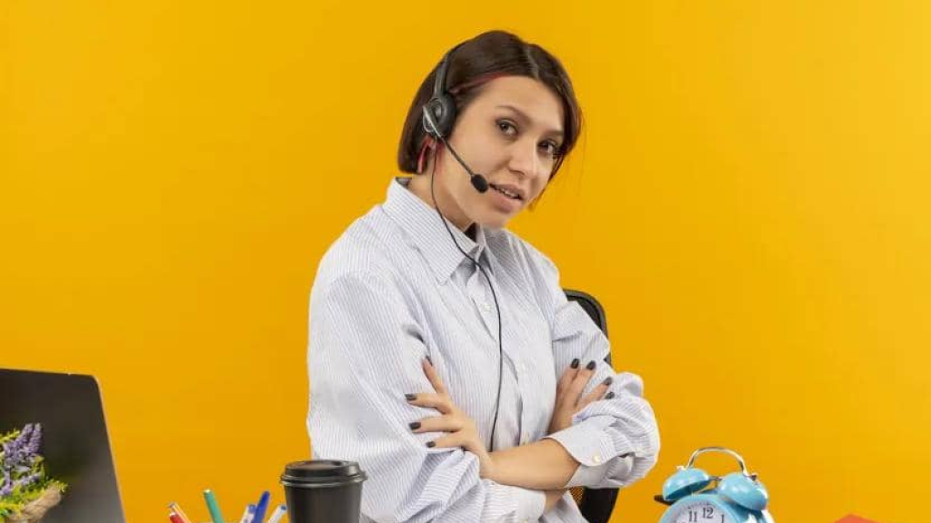 هل موظف خدمة العملاء هو الأكثر صمتاً والأكثر غضباً؟.. 4 أشياء يعيشها ولا يبوح بها