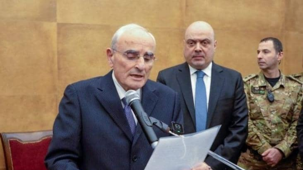 سلسلة لقاءات لوزير الدفاع في مكتبه في اليرزة.. وهذا أبرز ما تم بحثه