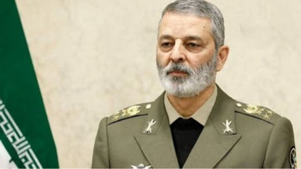 بعد أنباء عن اغتياله.. رئيس الأركان الإيراني في طهران