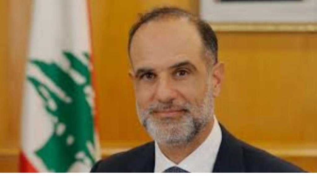 جولة تفقدية لوزير الأشغال في مرفأ بيروت ومطار رفيق الحريري