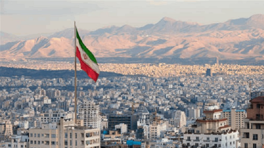 بالفيديو – عشرات القتلى والإصابات بهجوم إيراني جديد على الكيان