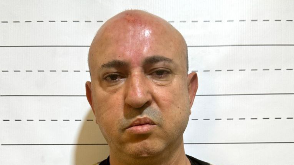 الداخلية السورية تلقي القبض  على ابن عم الرئيس المخلوع بشار الأسد