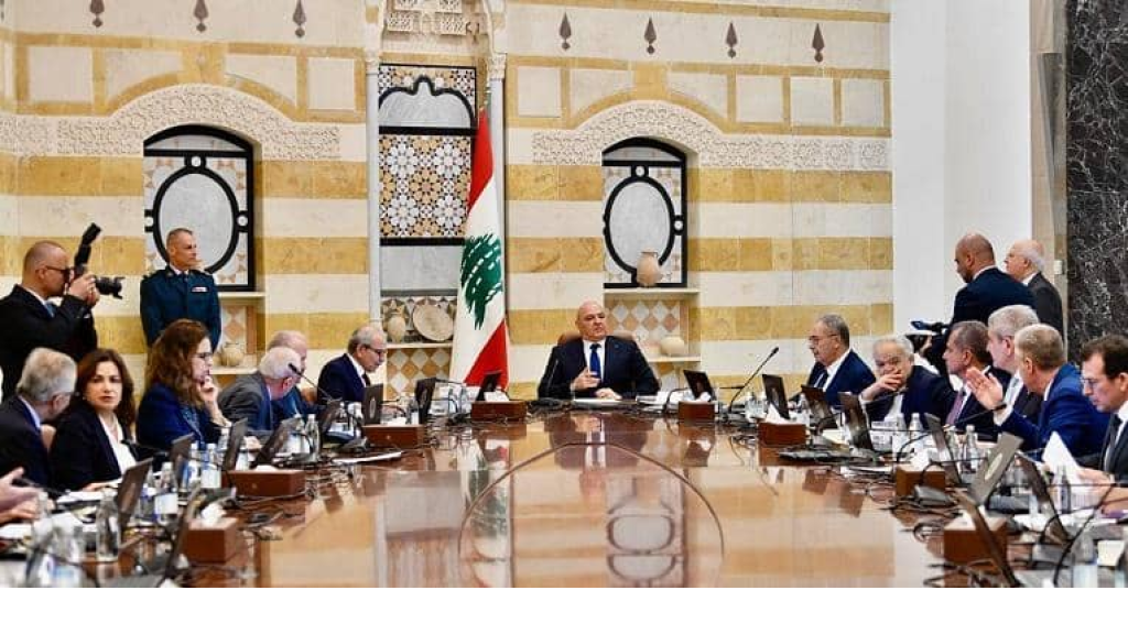 أعمال إنارة بـ 48 ألف دولار أميركي!