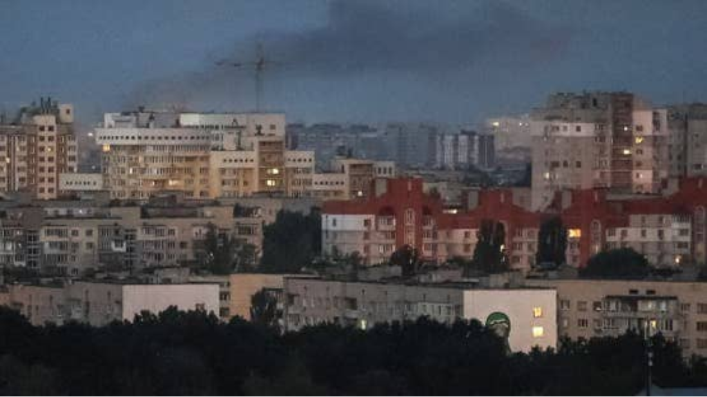 خمسة قتلى و21 جريحا في ضربات روسية على كييف