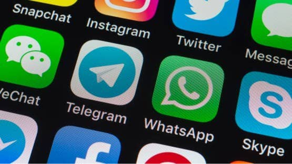 تطبيق روسي.. بوتين ينوي الإطاحة بواتساب وتليغرام