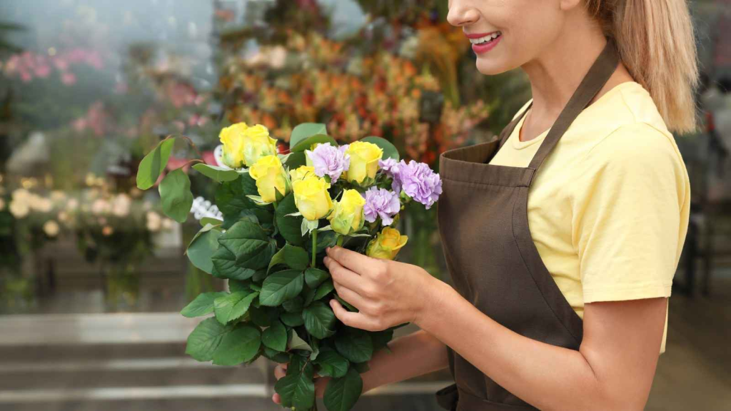 كيف تُبقين باقة الزهور نضرة لأطول فترة ممكنة؟ 