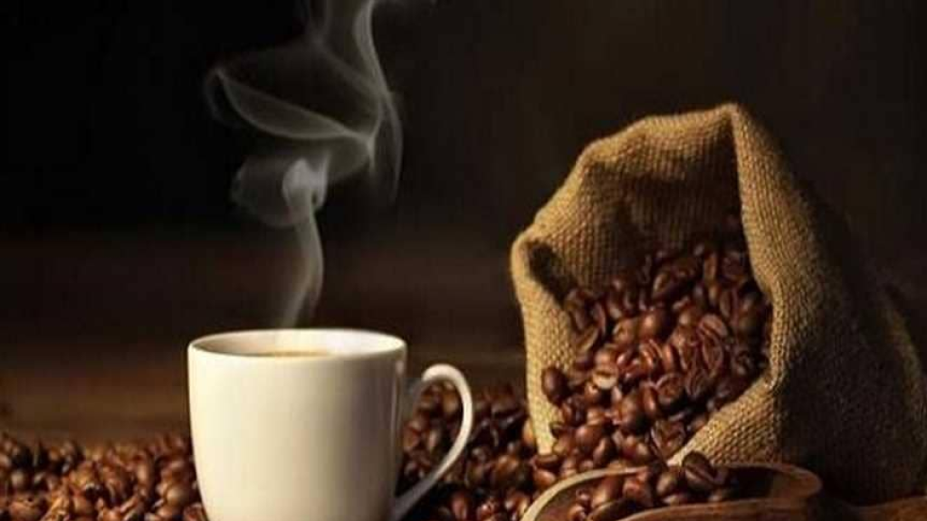 تحذير من شرب أحد أنواع القهوة.. خطر على العين