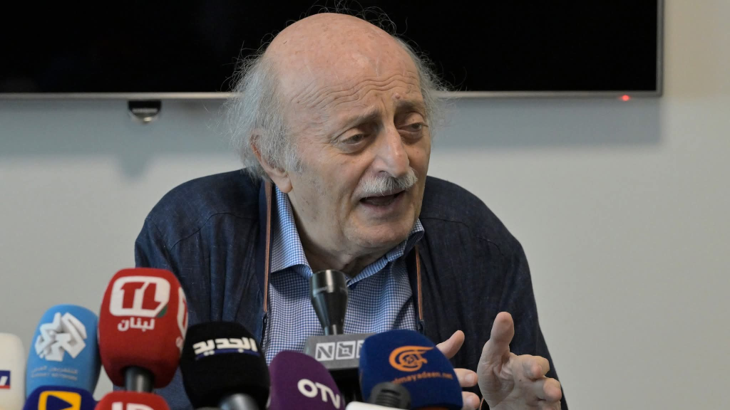 “وليد جنبلاط… لا يضيع البوصلة، لأنه لا يملك واحدة أصلاً!”