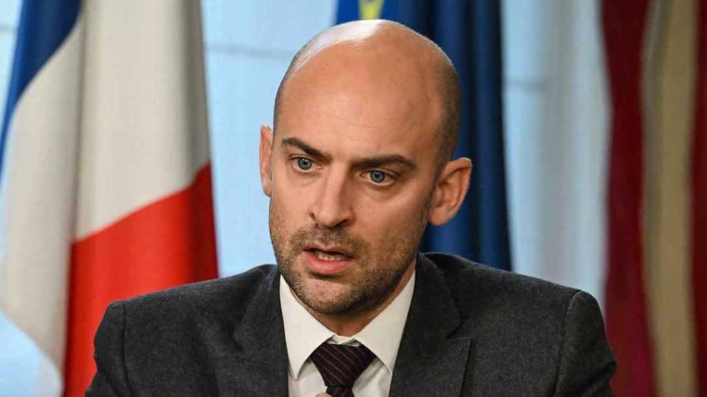 باريس : أوربا مستعدة للمساهمة بتوزيع الغذاء بشكل آمن  في غزة