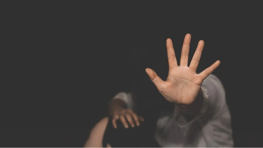 تونسي يقتلع عينَي زوجته لاستخراج كنز مزعوم تلبية لطلب مشعوذ
