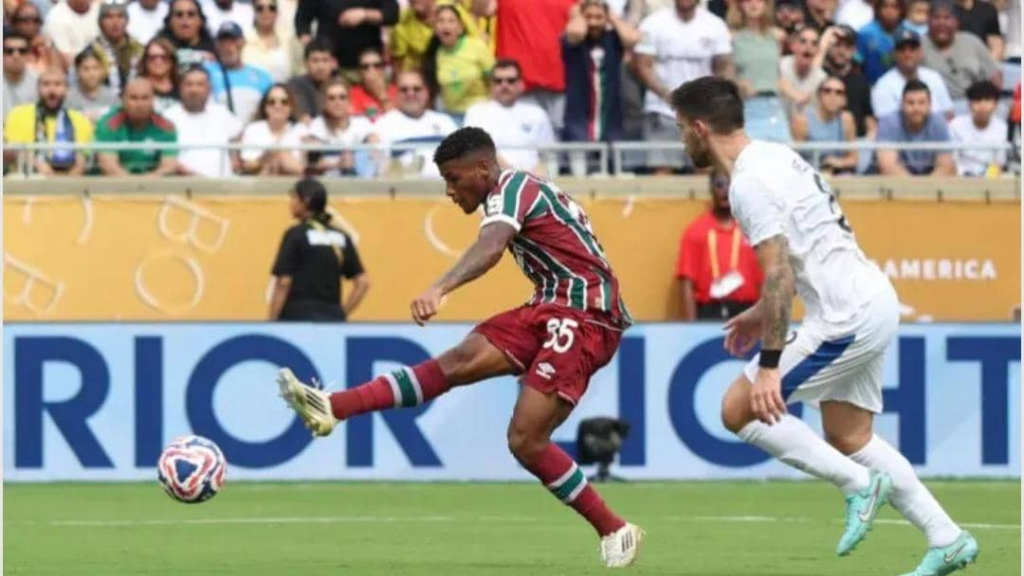 فلومينينزي أول أضلاع مربع نصف النهائي المونديالي