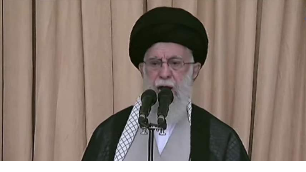المرشد الأعلى الإيراني يظهر علنا لأول مرة منذ الحرب مع العدو الصهيوني (فيدو)