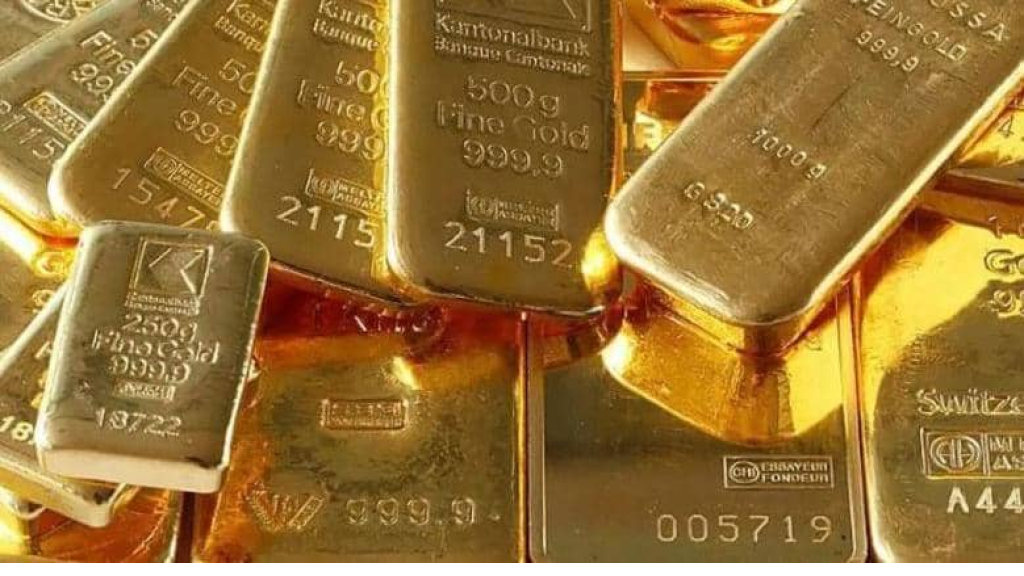 انخفاض أسعار الذهب مطلع الأسبوع… كم بلغت؟