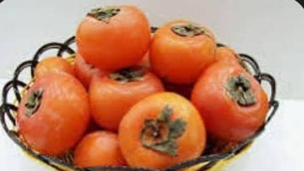البرسيمون سر طبيعي لتعزيز الكولاجين ومحاربة التجاعيد