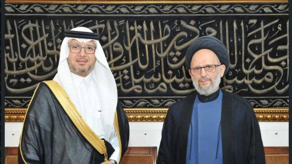 العلامة فضل الله استقبل بخاري  ووفدا باسم الحريري وشخصيات معزية بوالدته