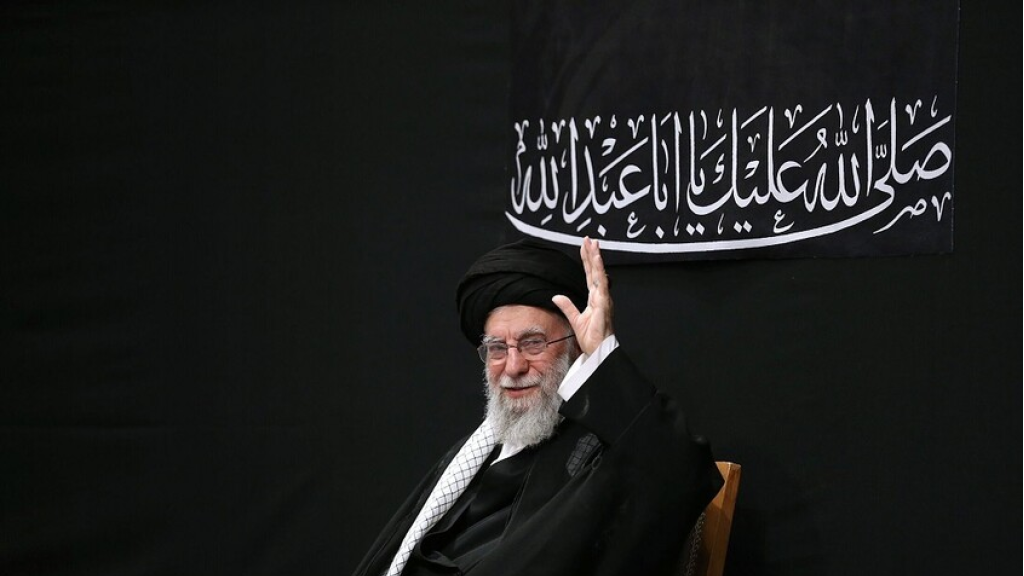 رئيس مجلس الشورى الإيراني: خامنئي حضر شخصيا في غرفة القيادة خلال الحرب ضد إسرائيل وأصدر توجيهاته