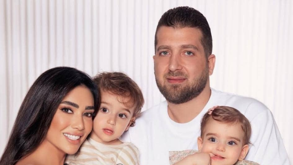 برفقة زوجها وأولادها... جيسيكا عازار تنشر صورة عائليّة