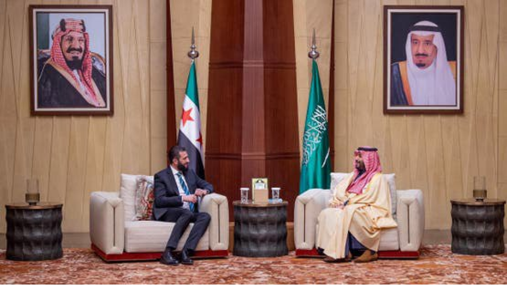 ولي العهد السعودي يرحب بإجراءات الرئيس السوري لاحتواء الأحداث في سوريا