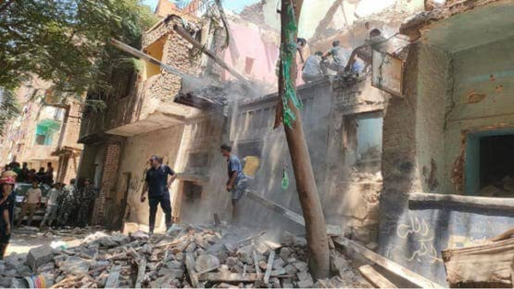 قتلى وجرحى في انهيار عقارين بالقاهرة