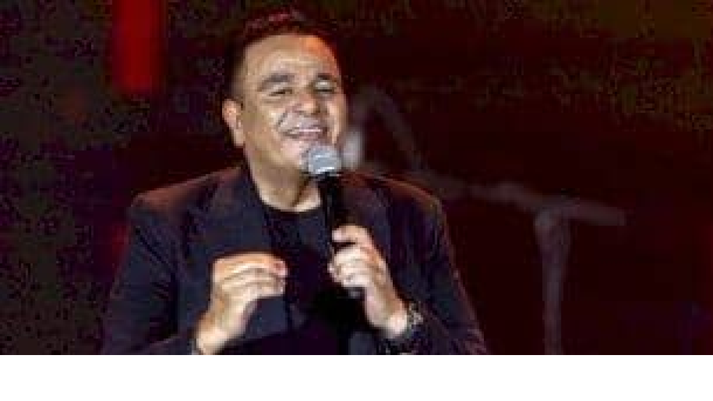 محمد فؤاد  مطرب وممثل 