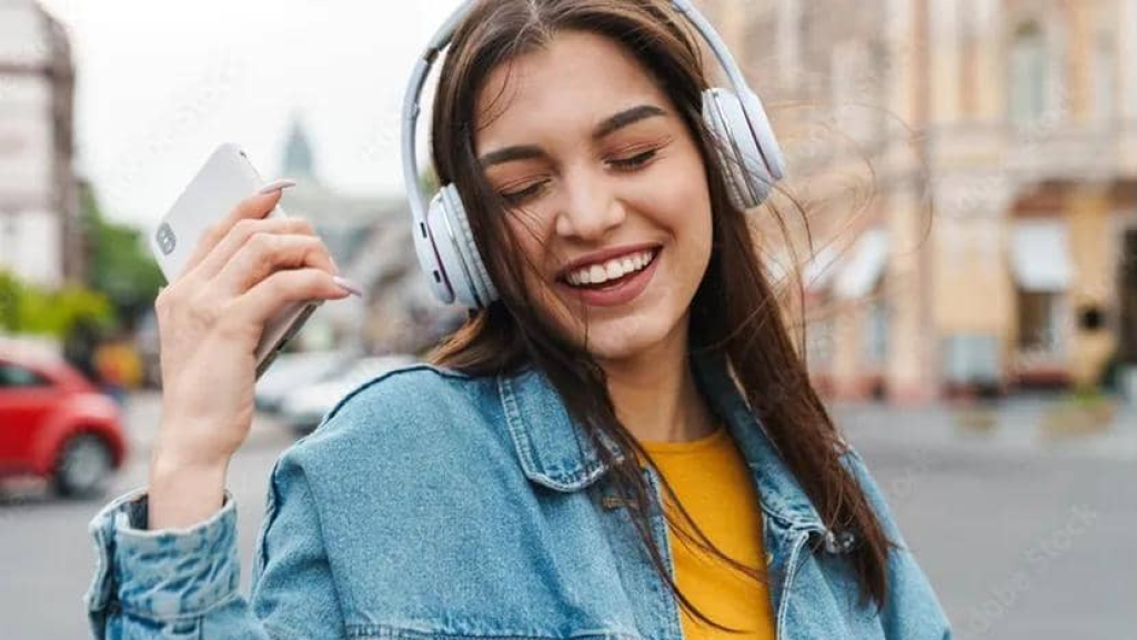 لماذا نشعر بالسعادة عند الاستماع للموسيقى؟