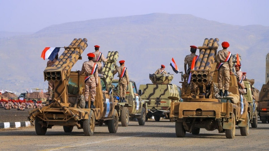 القوات المسلحة اليمنية تعلن استهداف مطار اللد بصاروخ فرط صوتي