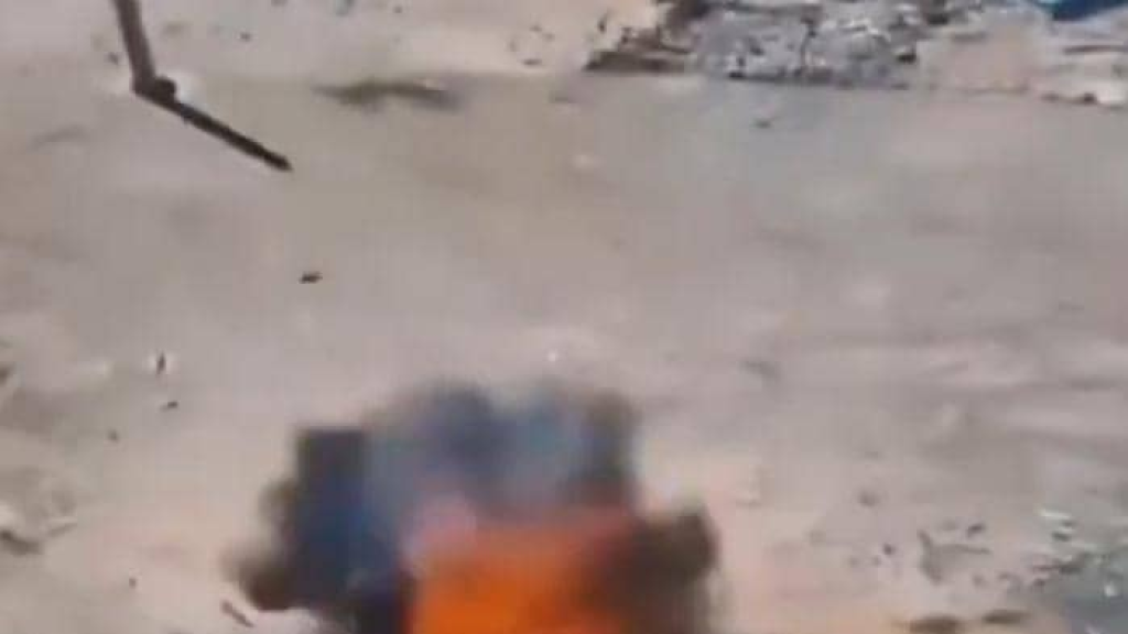 بالفيديو – مسيرات الاحتلال تعدم المواطنين العزّل في غزة!