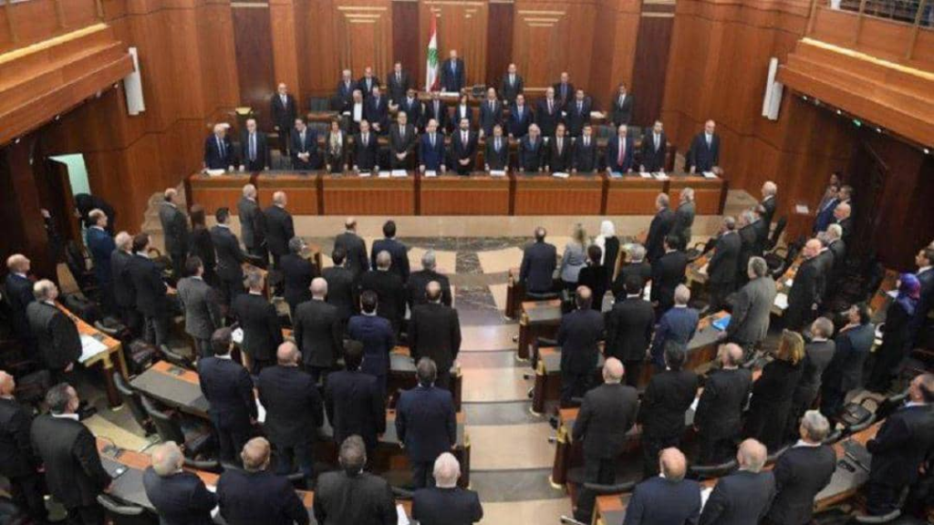 إقرار مشروع قانون إصلاح المصارف