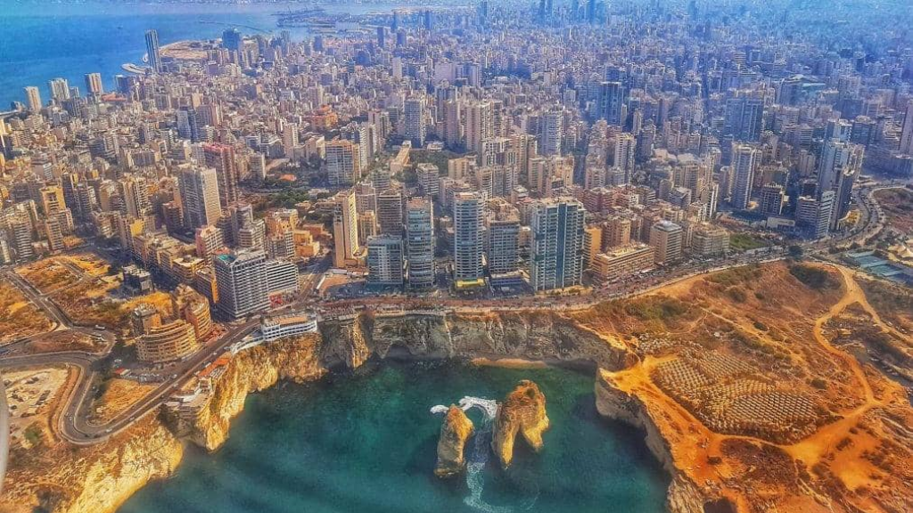 لبنان على رقعة النار: حين ينسج الكبار مؤامراتهم بخيوط من جمر