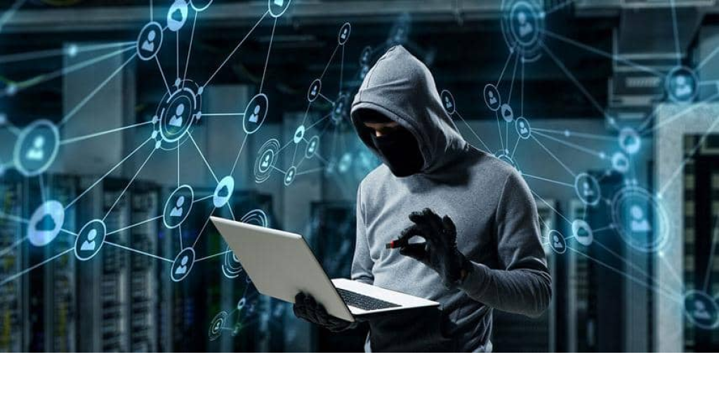 يسرائيل هيوم: بعض المواقع الإسرائيلية توقفت إثر الهجوم السيبراني وأخرى نشرت فيها رسائل سياسية