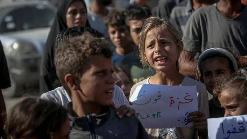 طبيب بريطاني: الماء والملح قوت أطفال غزة