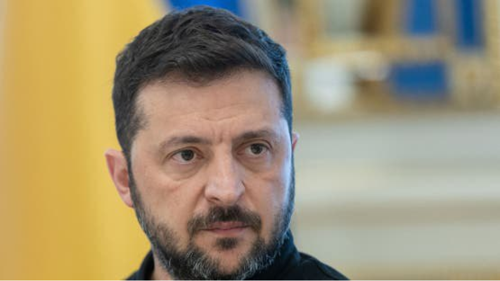 زيلينسكي يؤكد اتفاقاً جديداً لتبادل الأسرى مع روسيا يشمل 1200 شخص