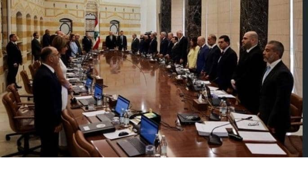 هواتف شغّالة وتعليمات مباشرة: من يتحكم بقرارات مجلس الوزراء؟
