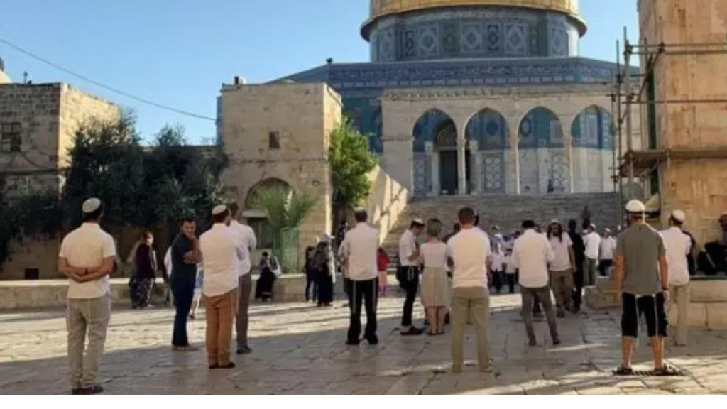 مستعمرون اقتحموا المسجد الأقصى