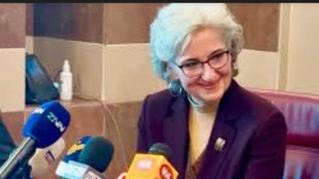 وزيرة التربية: التعاون بين هذين القطاعَين يساهم في بناء المجتمع