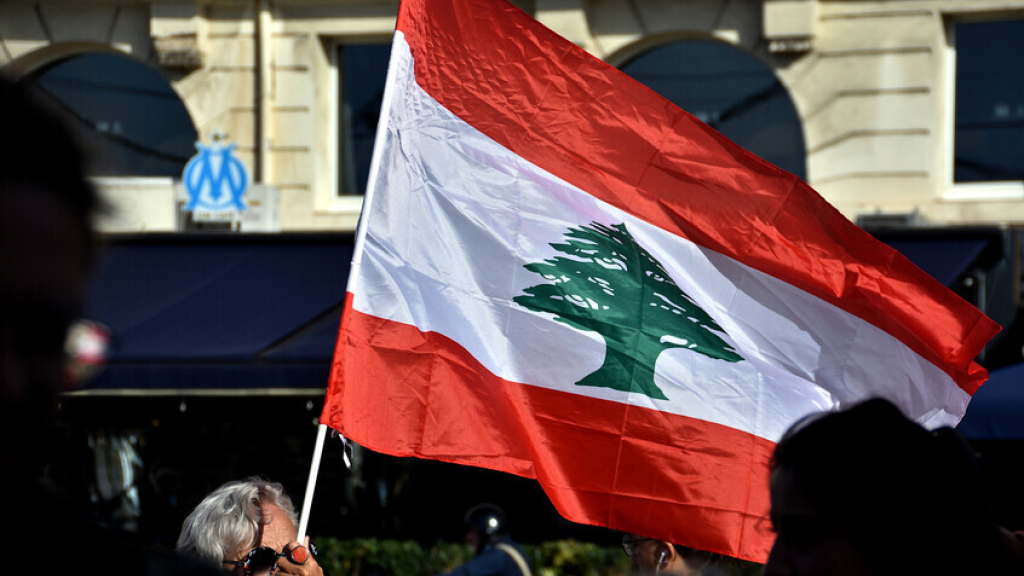 متى تفقد الحكومة ميثاقيتها؟