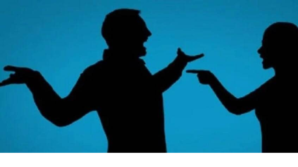لماذا نفشل أحيانا في التفاهم مع الآخرين؟.. عالم نفس يجيب