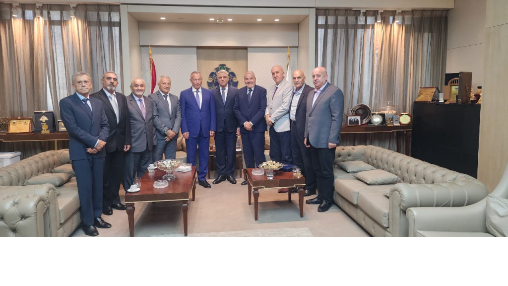 وفد من رابطة قدماء القوى المسلحة اللبنانية في زيارة لمدير عام الامن العام اللواء حسن شقير .