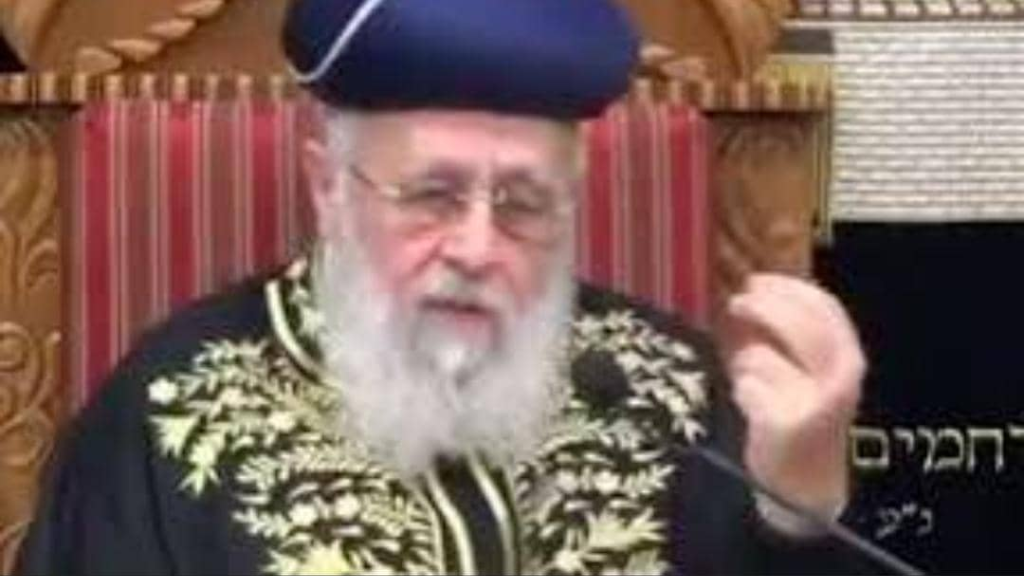 حاخام الأكبر لليهود “السفارديم” يهاجم نتنياهو: ملحد.. لا تثقوا به