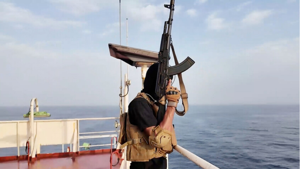 تقرير عبري: الحوثيون ينشرون أسلحة متطورة في منطقة البحر الأحمر فهل يستعدون لمعركة طويلة الأمد؟