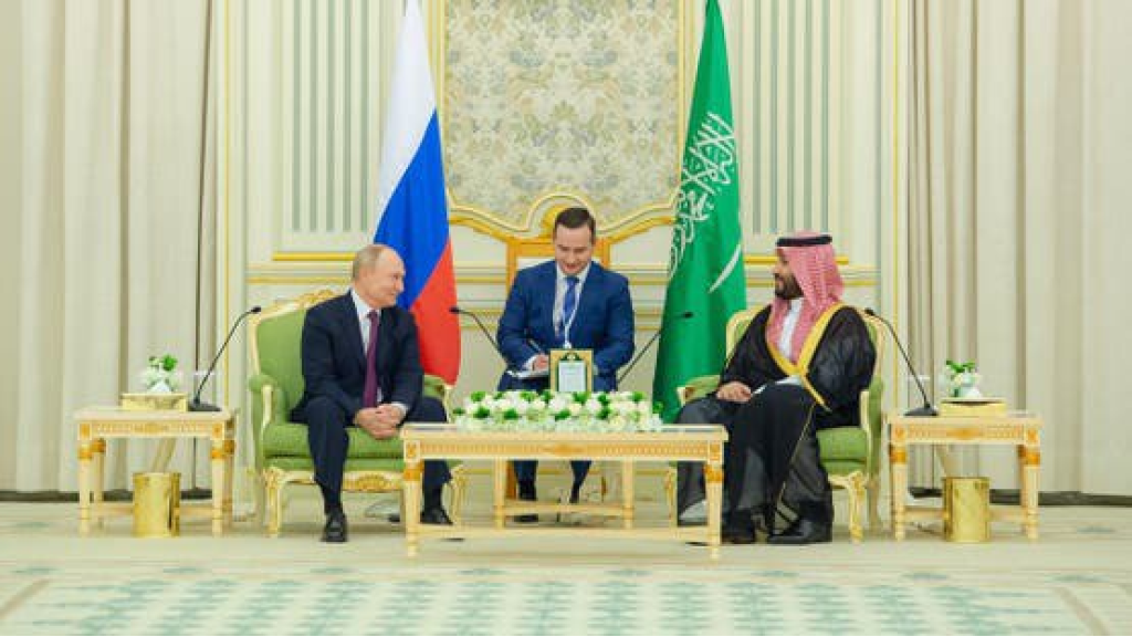 الكرملين: بوتين أطلع ولي العهد السعودي على نتائج محادثاته مع أميركا