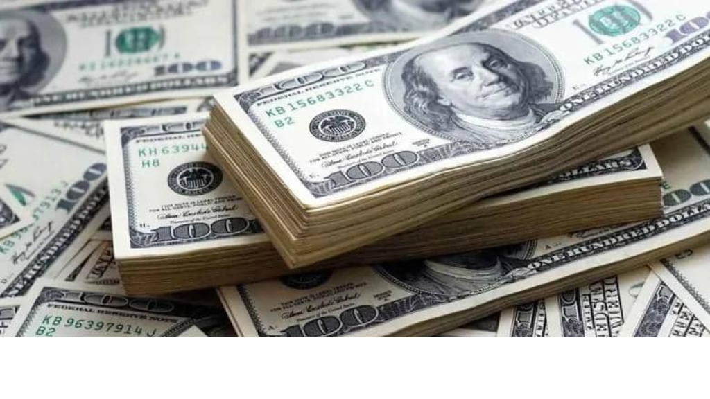 الدولار يتراجع… كم سجّل اليوم؟