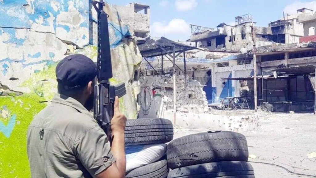 رئيس لجنة الحوار اللبناني – الفلسطيني: سنسلّم السلاح اليوم